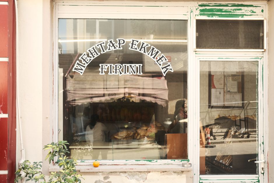 Exteriér predajne pekárne Pekárenka na Hlavnej ulici v Bratislave